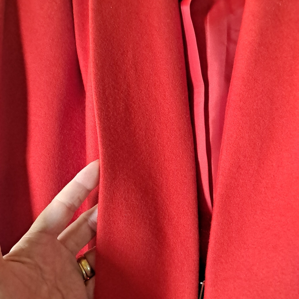 Ladies Harve' Benard Vtg Red Wool Coat Sleeved Cape Lined 18W Holidays Christmas - Picture 8 of 10